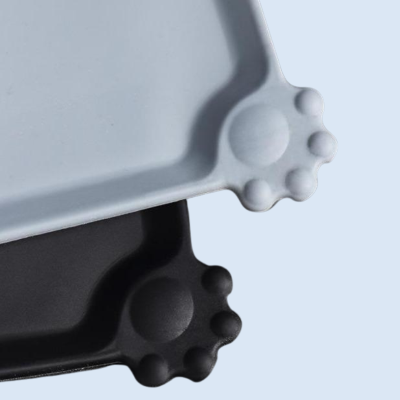 Silicone pet bowl mat with a raised edge